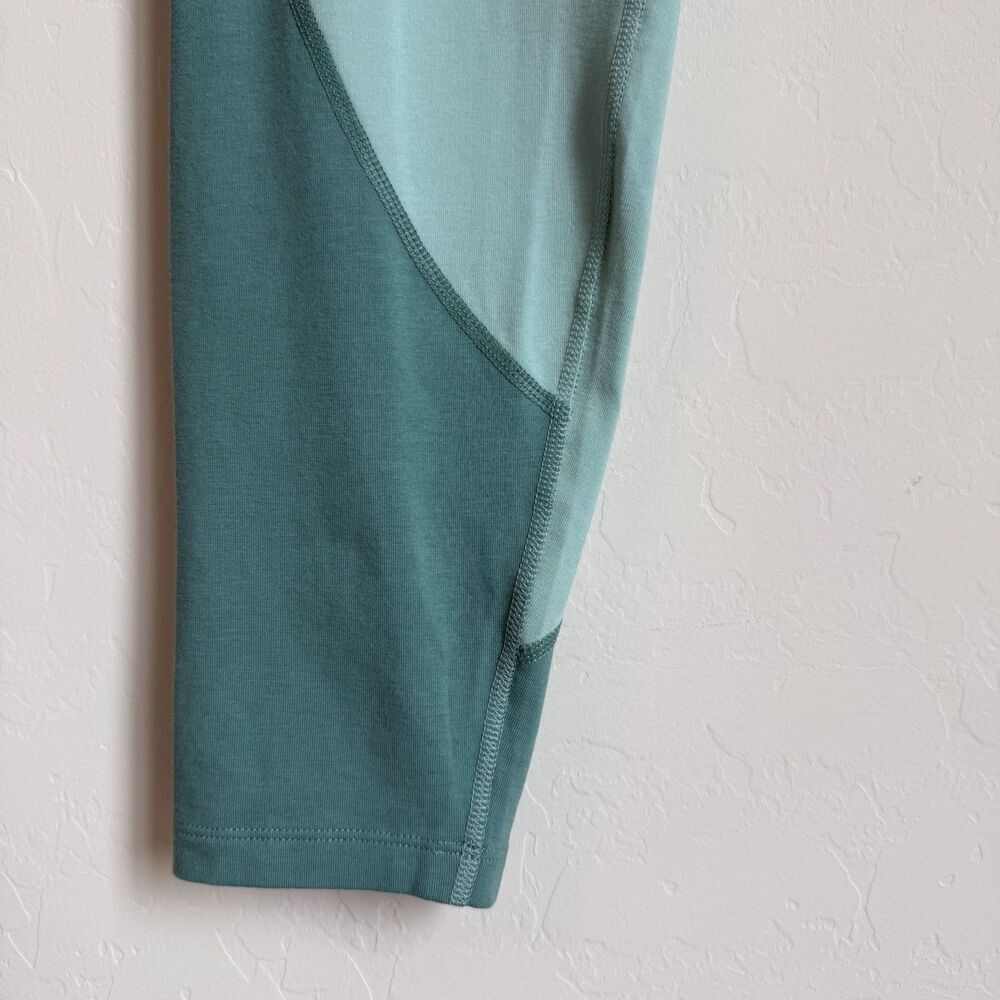 Old Navy Active XL High-Waisted PowerChill Two-Tone Compression Legging Yoga Gym - Picture 3 of 15
